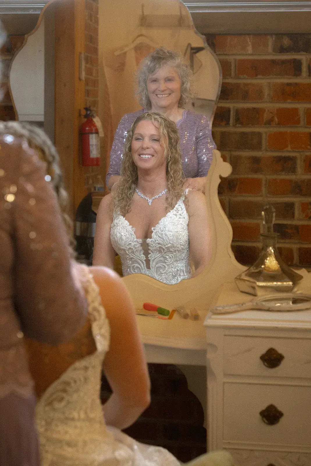 Bride getting ready mirror — Erin & Jim's wedding at Sonshine Barn, Gaylord