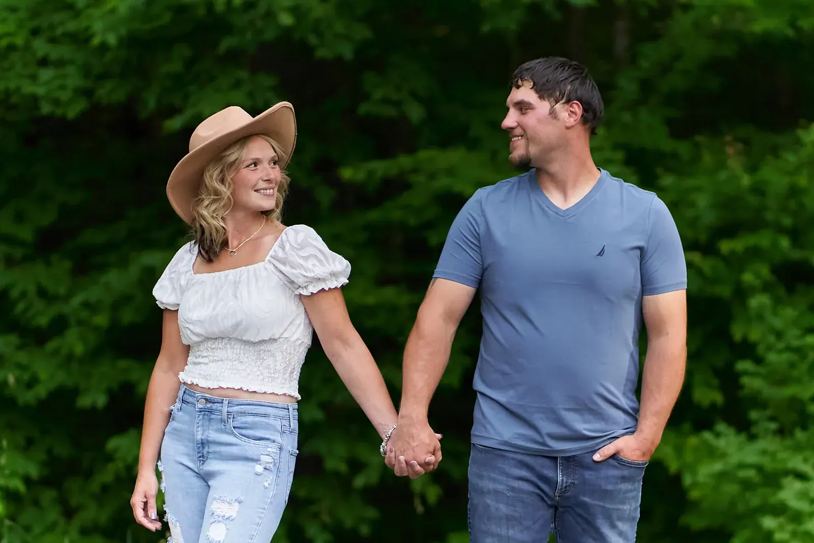 Holding hands woods — Jess & Bryce's engagement session